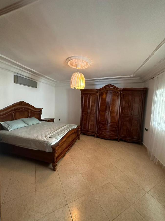 Vaste Appartement Au Centre De Тетуан Екстер'єр фото