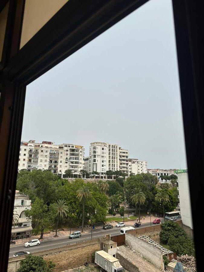 Vaste Appartement Au Centre De Тетуан Екстер'єр фото